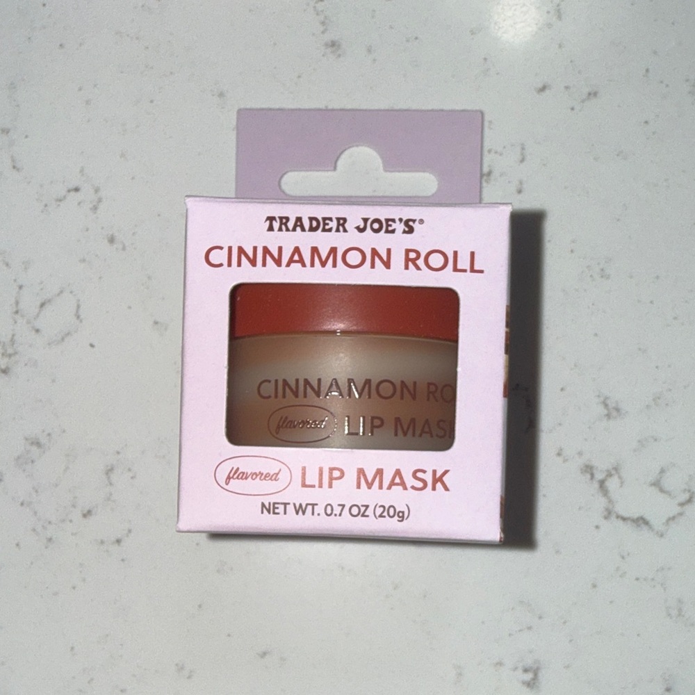 Trader Joe's Bundle - Purple Mini Insulated Lunch Bag with Hand Cream & Lip Mask - Picture 3 of 9